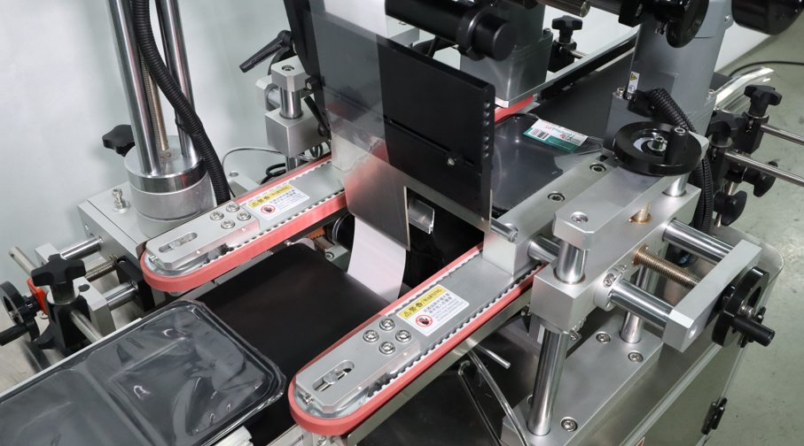 轉角貼標機生產廠家,轉角貼標機,貼標機生產廠家